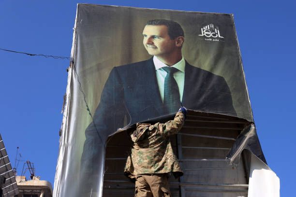 US officials believe Assad's regime may fall within days, CNN reports