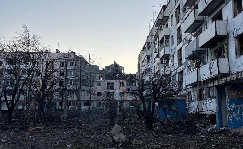 Russian attacks across Ukraine kill 2, injure 14 over past day