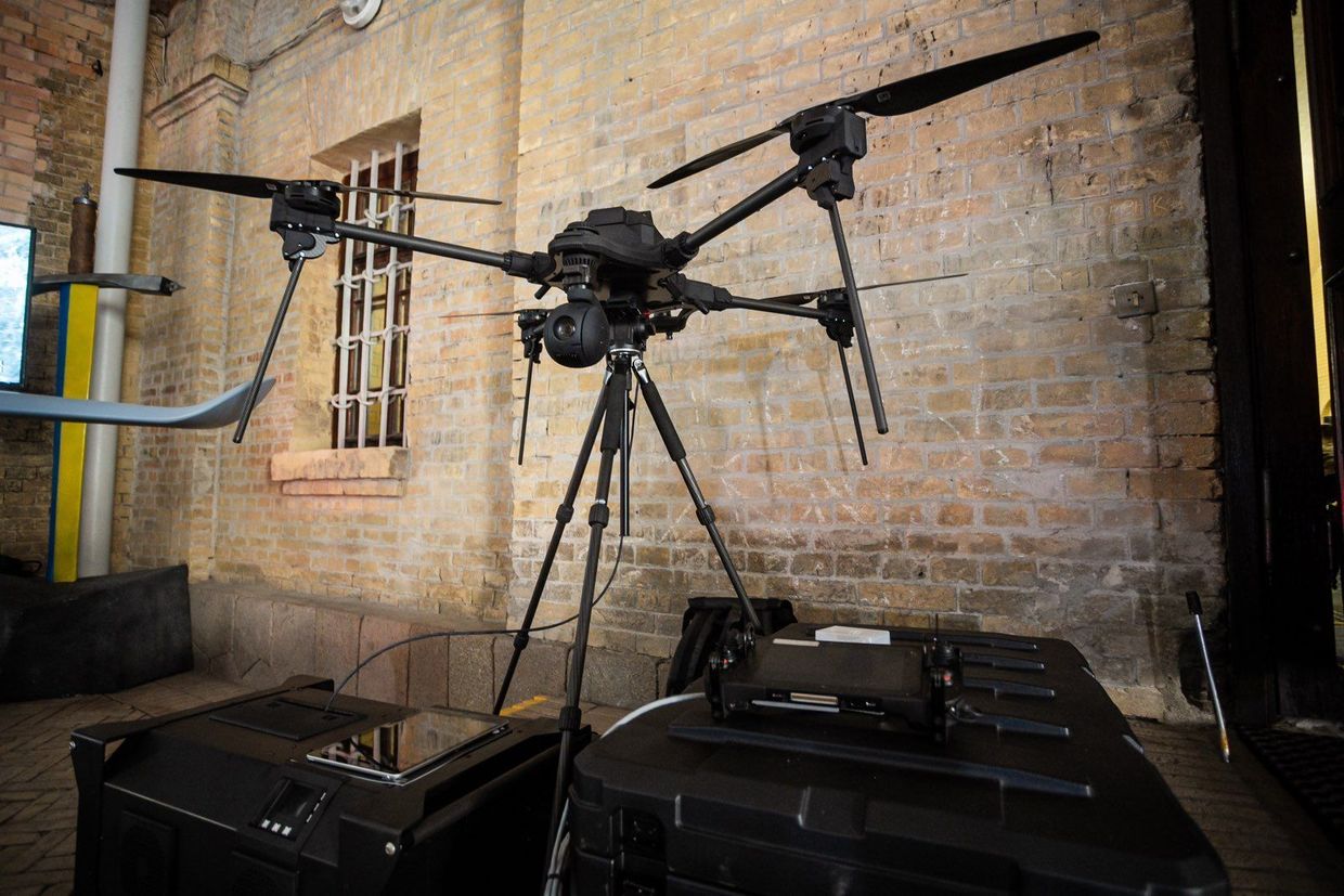 Ukrainian defense tech company Huless raises over $1 million for tethered drone systems