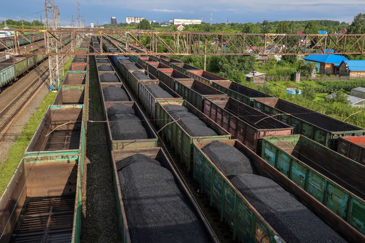 Chinese imports of Russian coal reportedly dropping due to sanctions, price