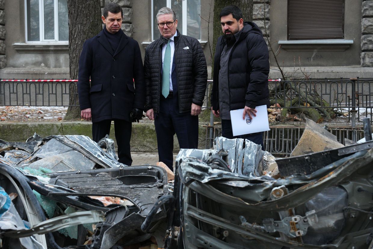 Russian drone flew over presidential palace during Zelensky-Starmer meeting, Guardian reports