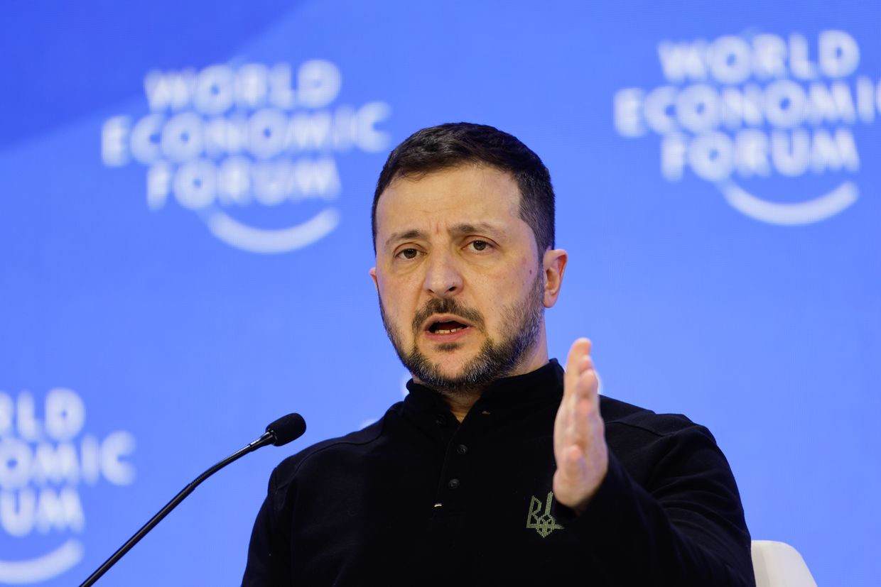 Zelensky touts Ukraine's potential in meeting with global investors at Davos forum