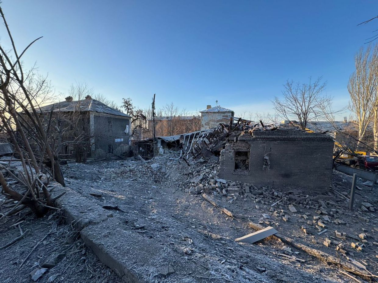 Russian attacks against Ukraine kill 2, injure 21 over past day