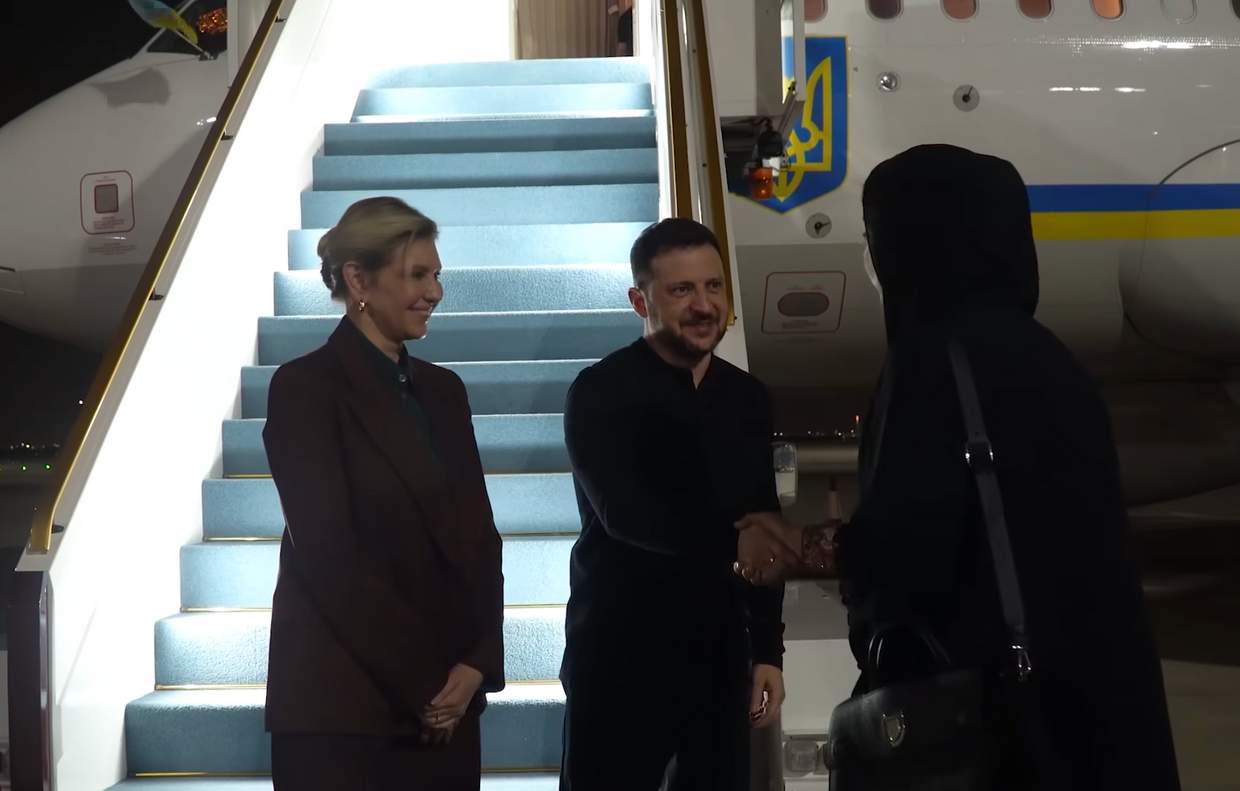 Zelensky arrives in UAE, hints at humanitarian, economic cooperation