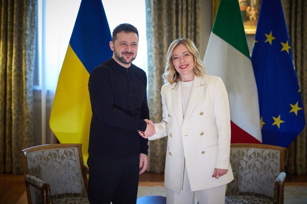 Zelensky meets Italy's Meloni at London summit