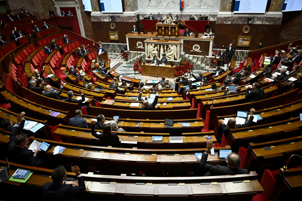 French National Assembly backs resolution on seizing Russian assets