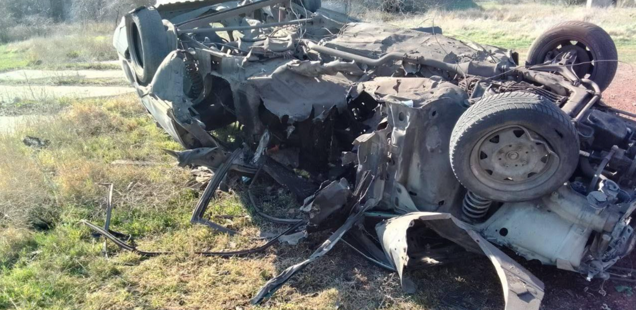 2 Russian officers allegedly killed in car bombing in occupied Skadovsk