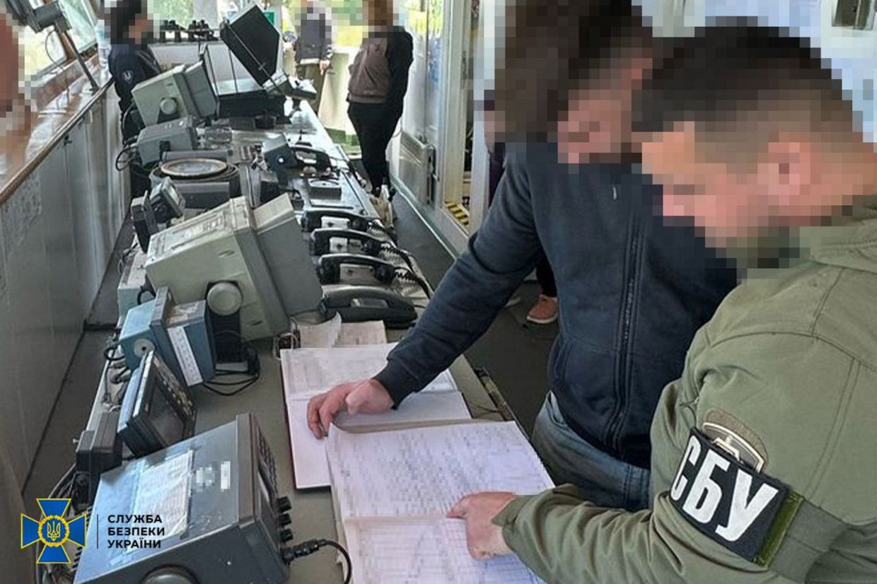 Ukraine detains Russian 'shadow fleet' ship smuggling stolen grain from Crimea, SBU says
