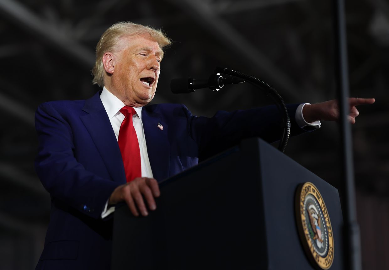 Trump's team prepares economic options against Russia, Bloomberg reports