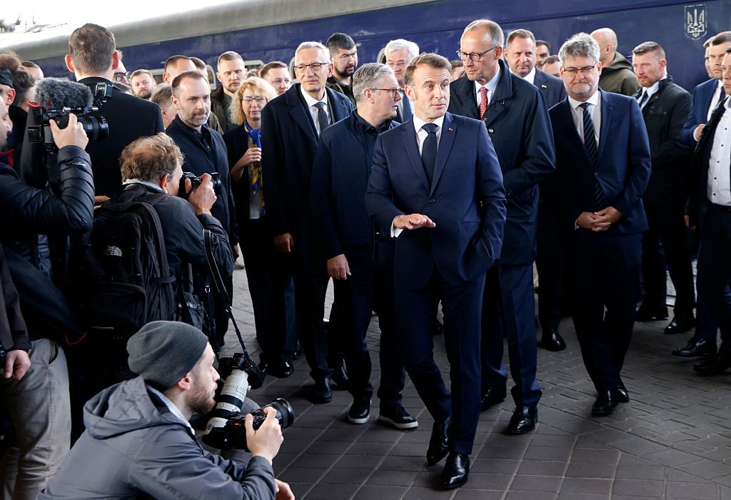 Macron, Starmer, Merz arrive in Kyiv