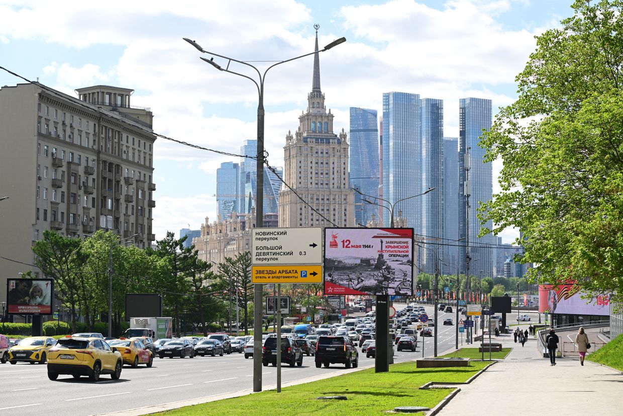 Mass Ukrainian drone strike targets Moscow, Russia claims, multiple airports closed