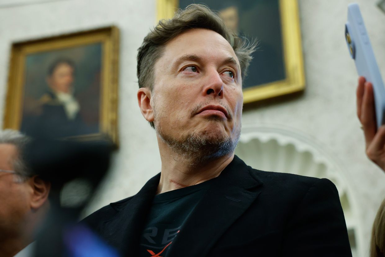 Elon Musk announces exit from US government role
