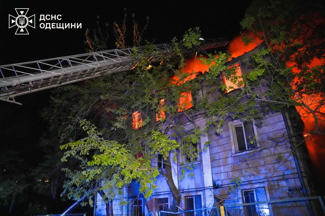 2 killed, 33 injured in Russian attacks on Ukraine over past day