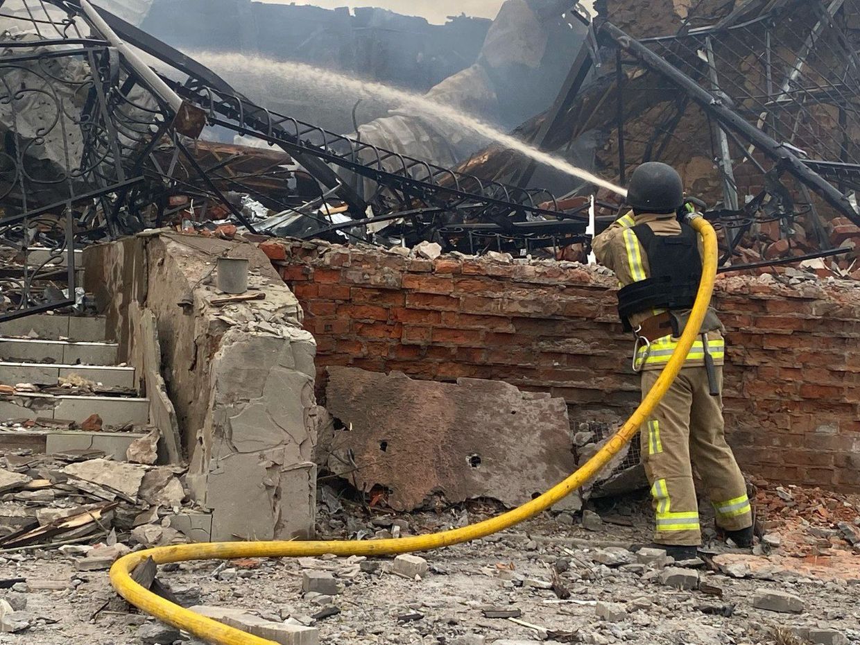 Russian missile strike on Sumy suburb kills 3, injures 11