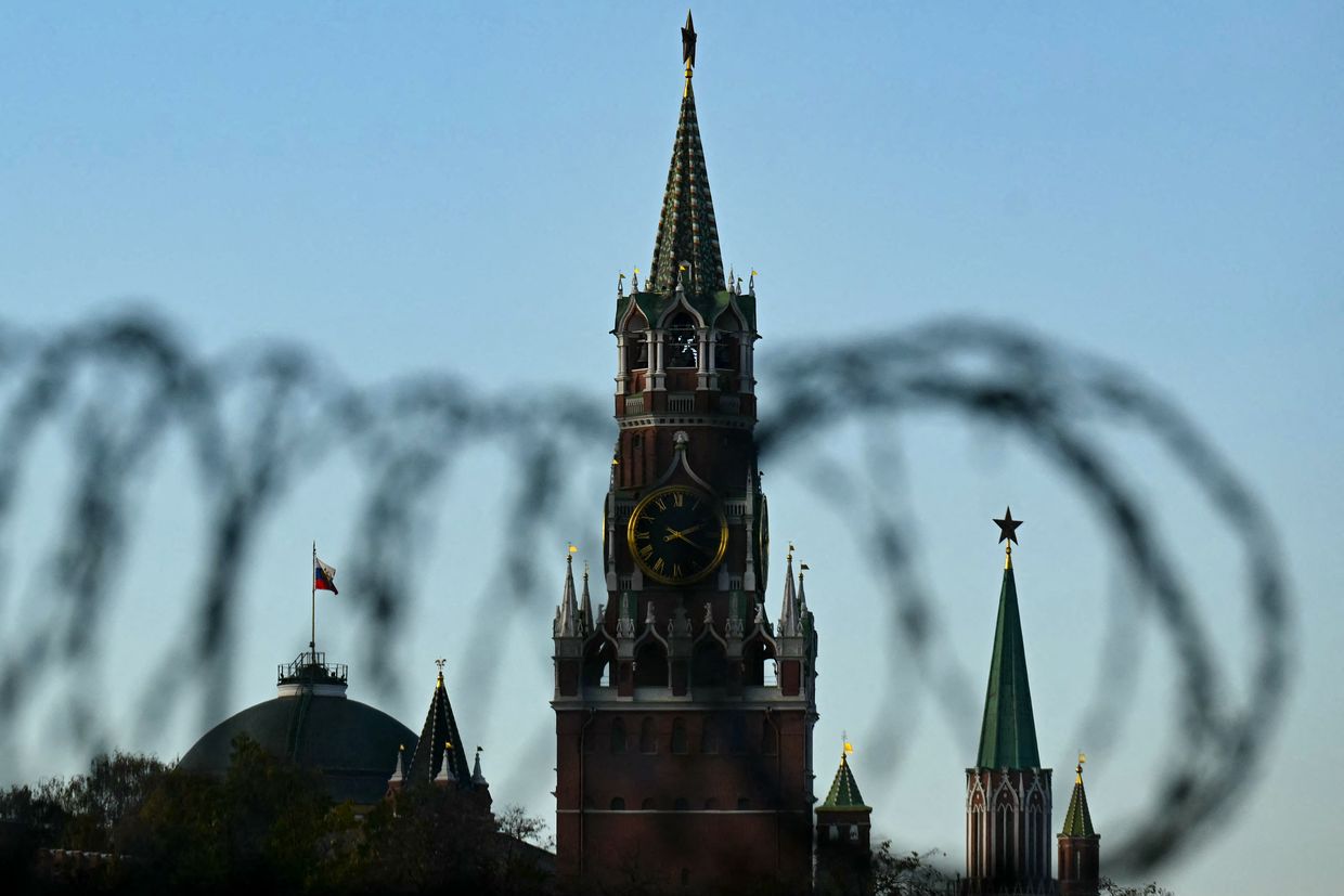 Russian propagandists split between downplaying devastating Ukrainian attacks and issuing threats