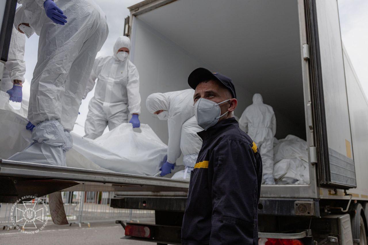 Russia hands over bodies of its own soldiers in recent exchange, Kyiv says