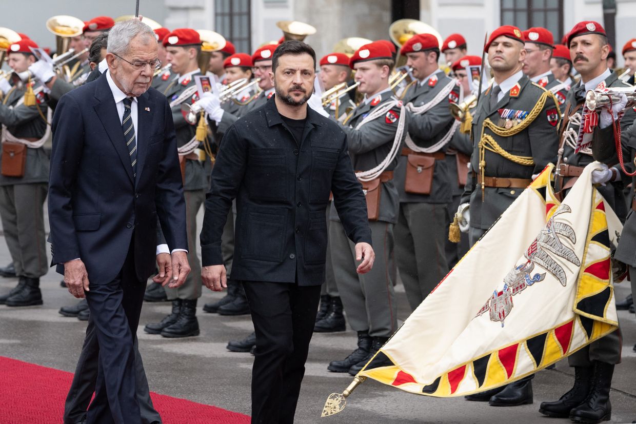 Zelensky in Austria talks about reconstruction, return of abducted children, punishing oligarchs