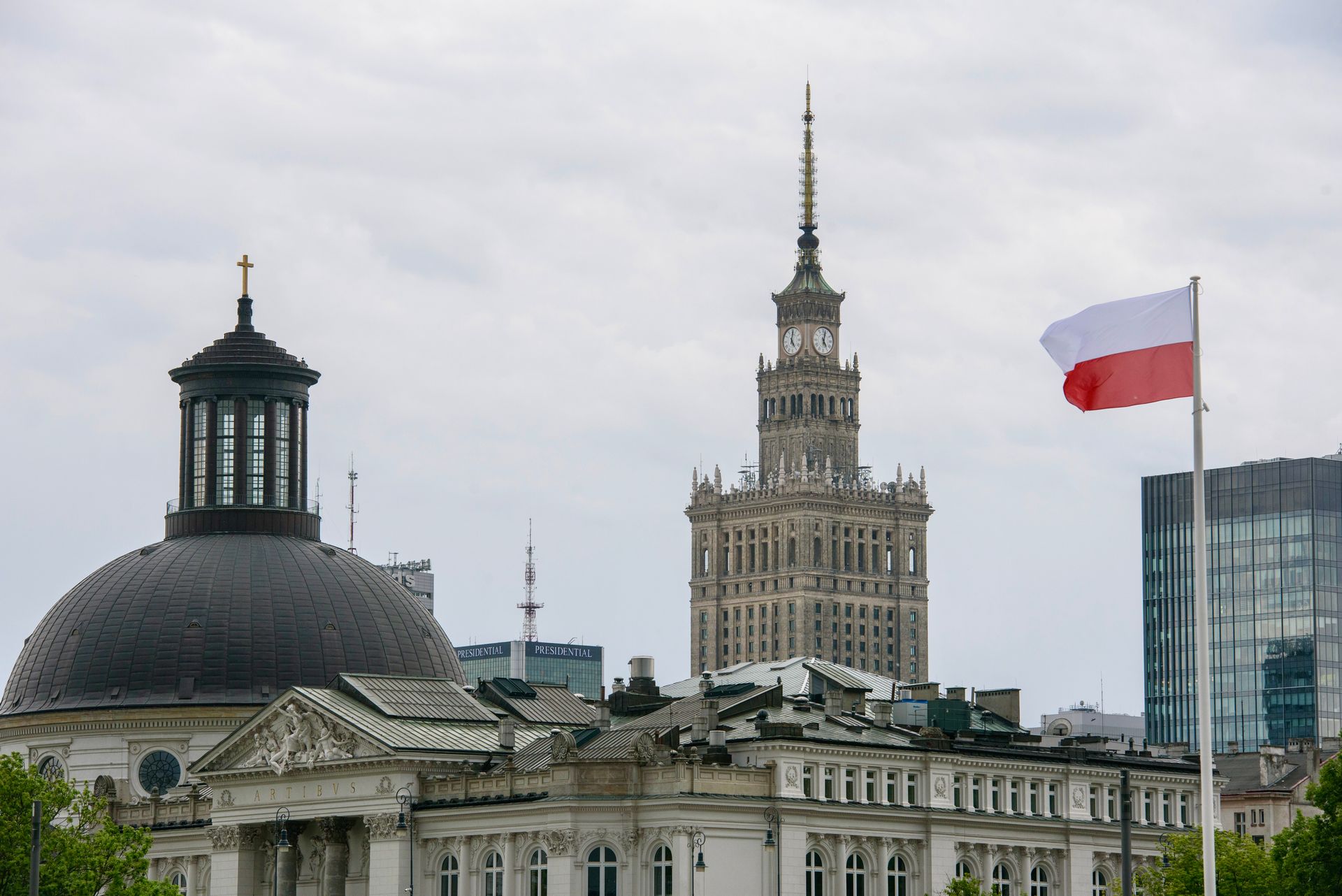 Kolumbianer wegen Brandanschlägen in Polen auf Befehl des russischen ...