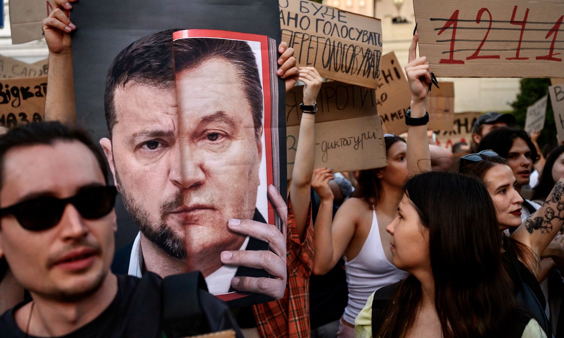 Zelensky's trust rating drops to 58% after anti-corruption agencies scandal, poll shows