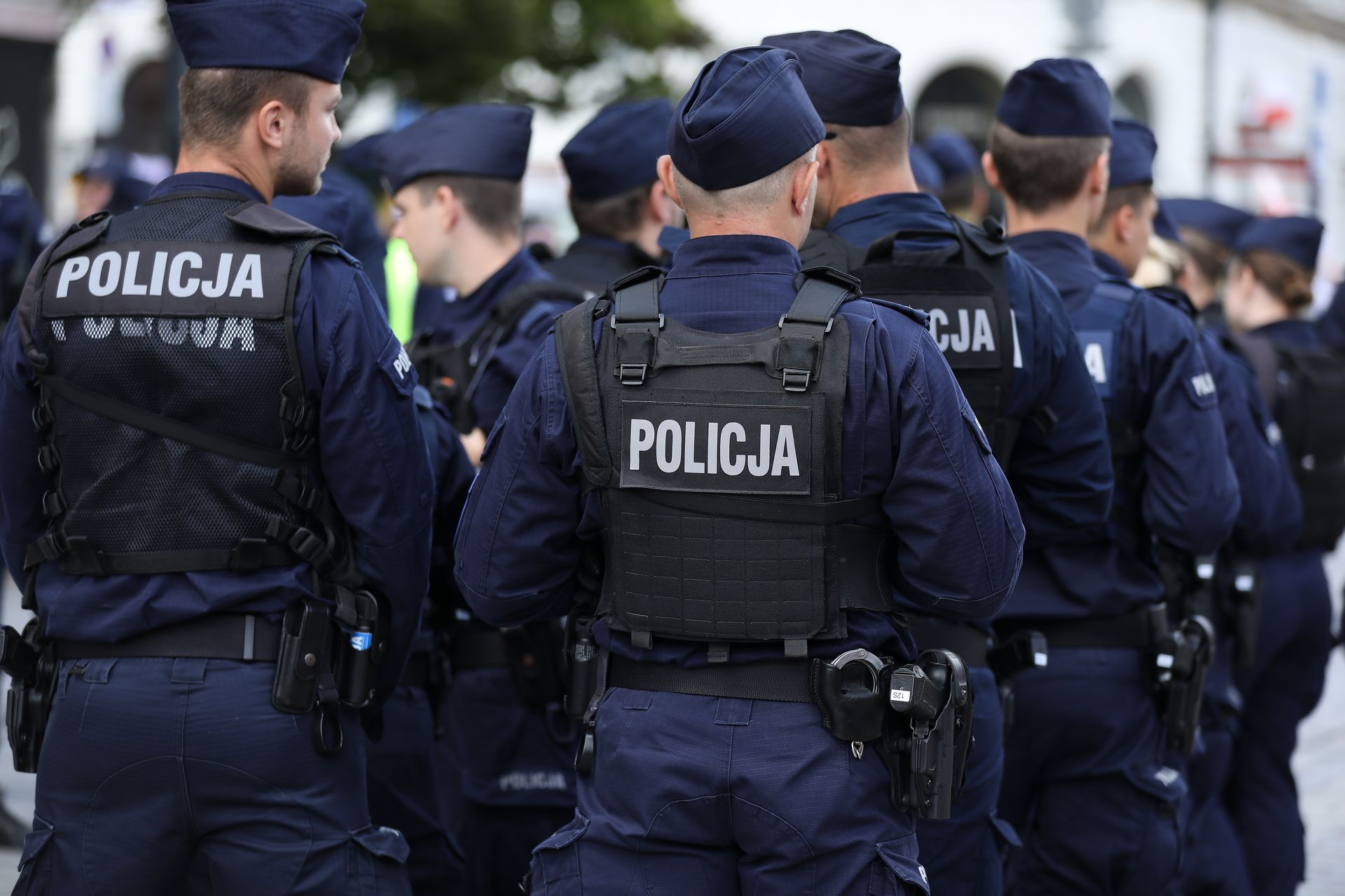 Poland detains Ukrainian teen accused of vandalizing monuments on Russia's ...