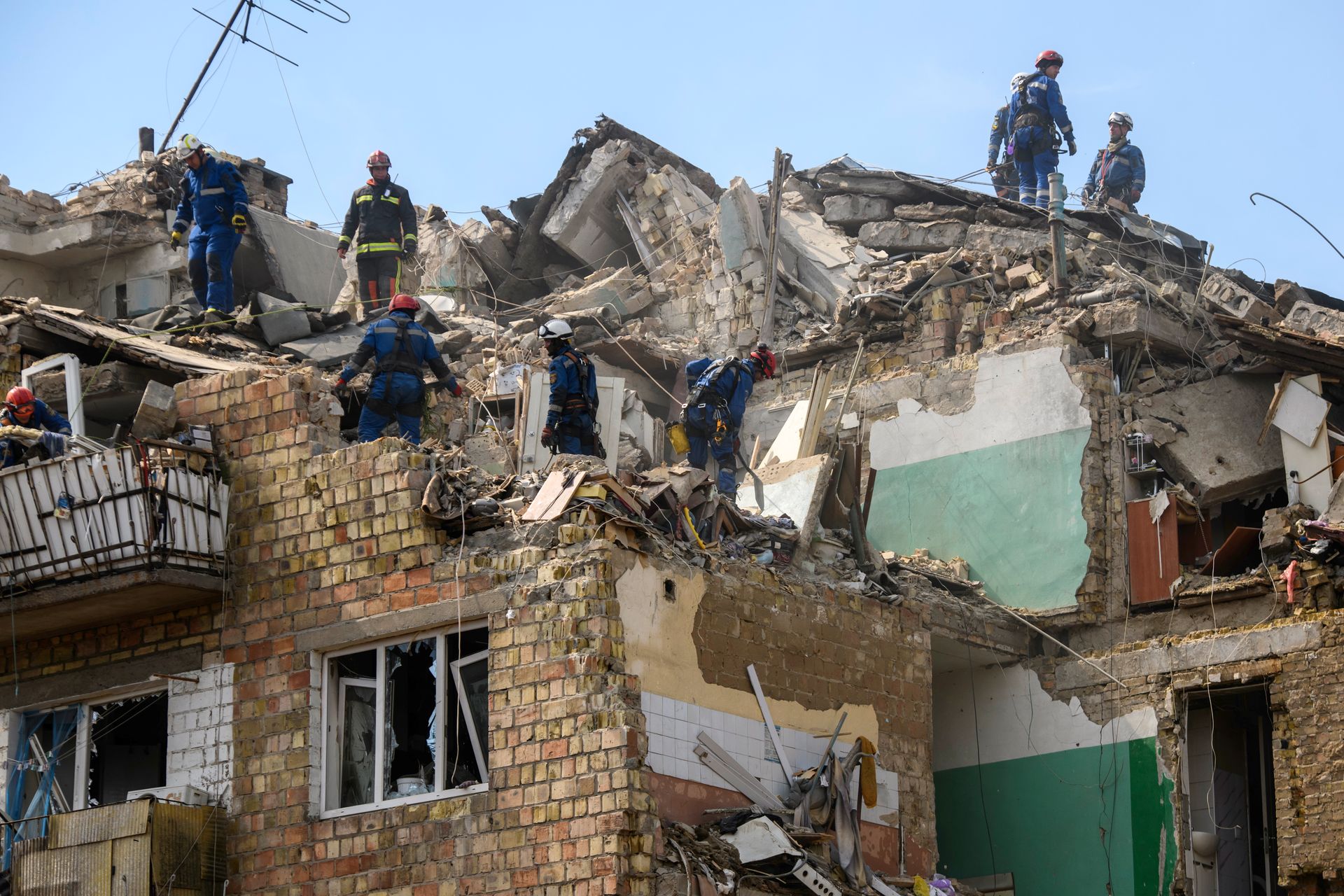 Ukraine war latest: Russian mass attack on Kyiv kills at least 23, including 4 children