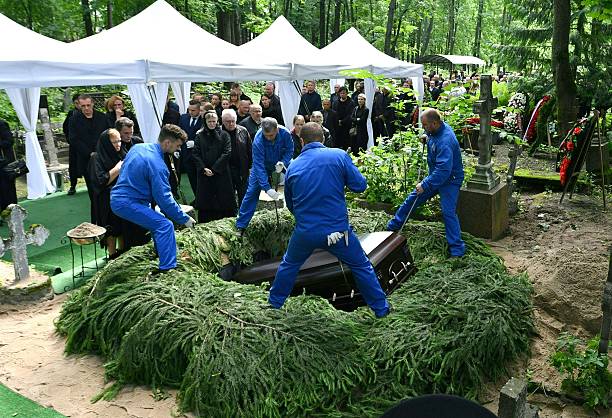 Over 163,000 Russian soldiers killed in Ukraine identified by media investigation