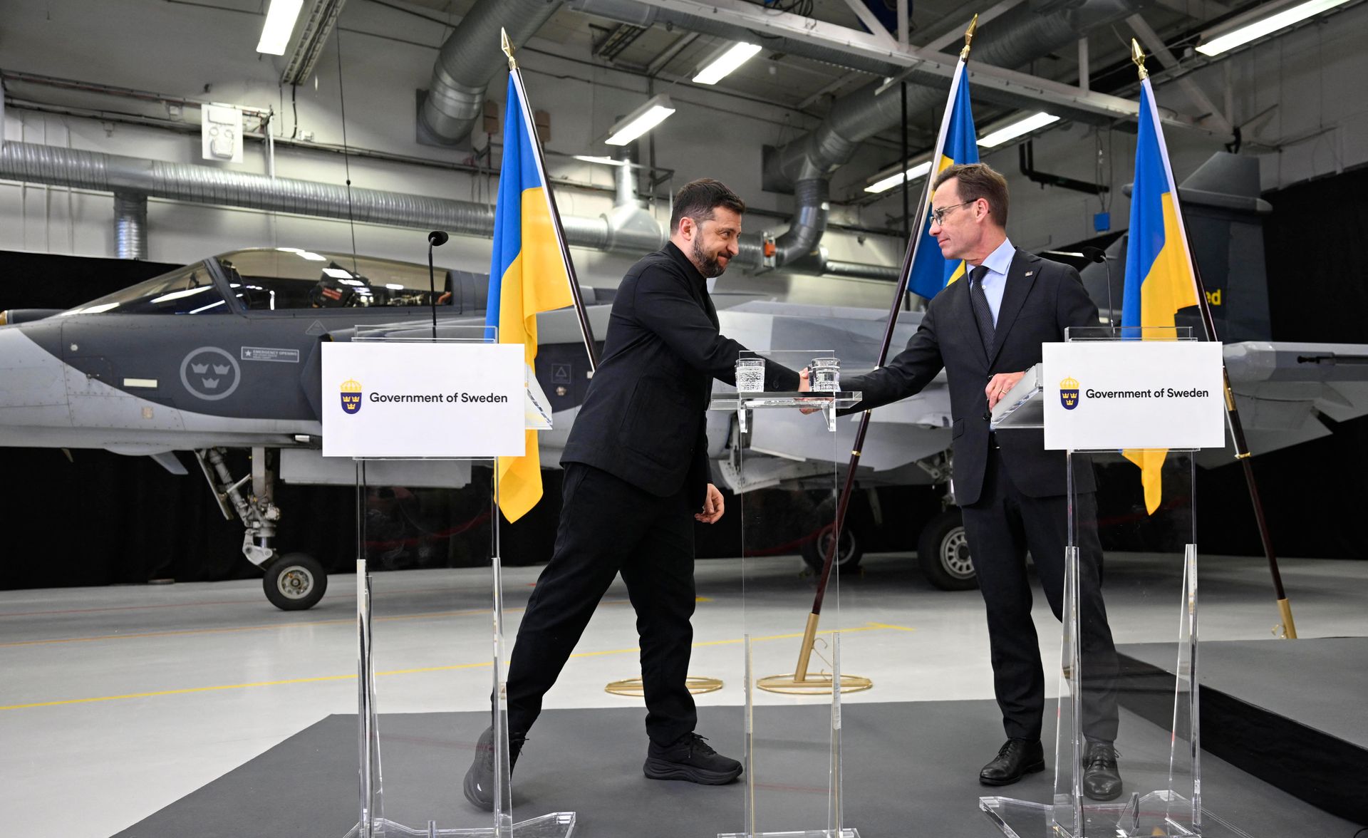 Up to 150 Gripens — Ukraine, Sweden sign memorandum on long-term deal for Swedish jets