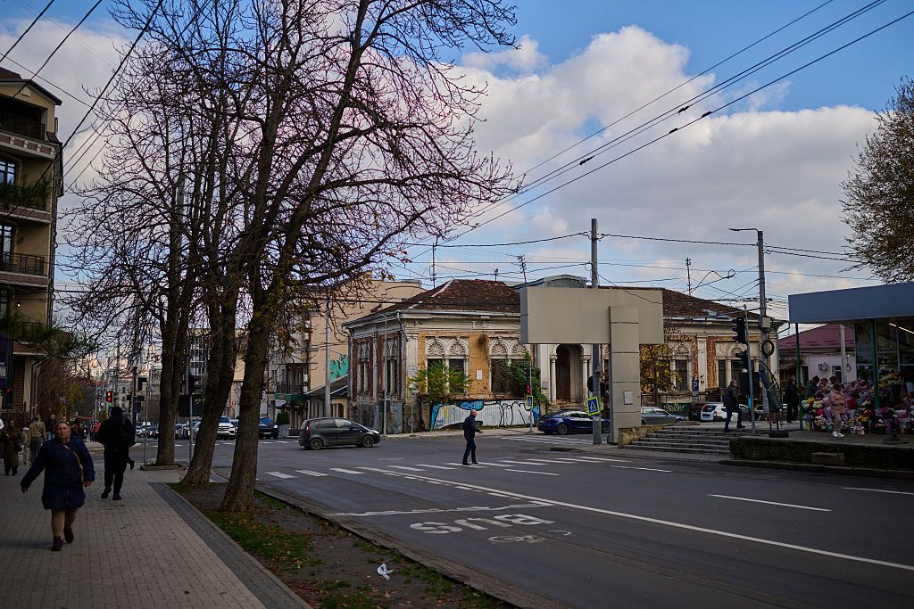 'Russians are to blame' — Moldovans react to mass power outage after Moldova-Ukraine line malfunction