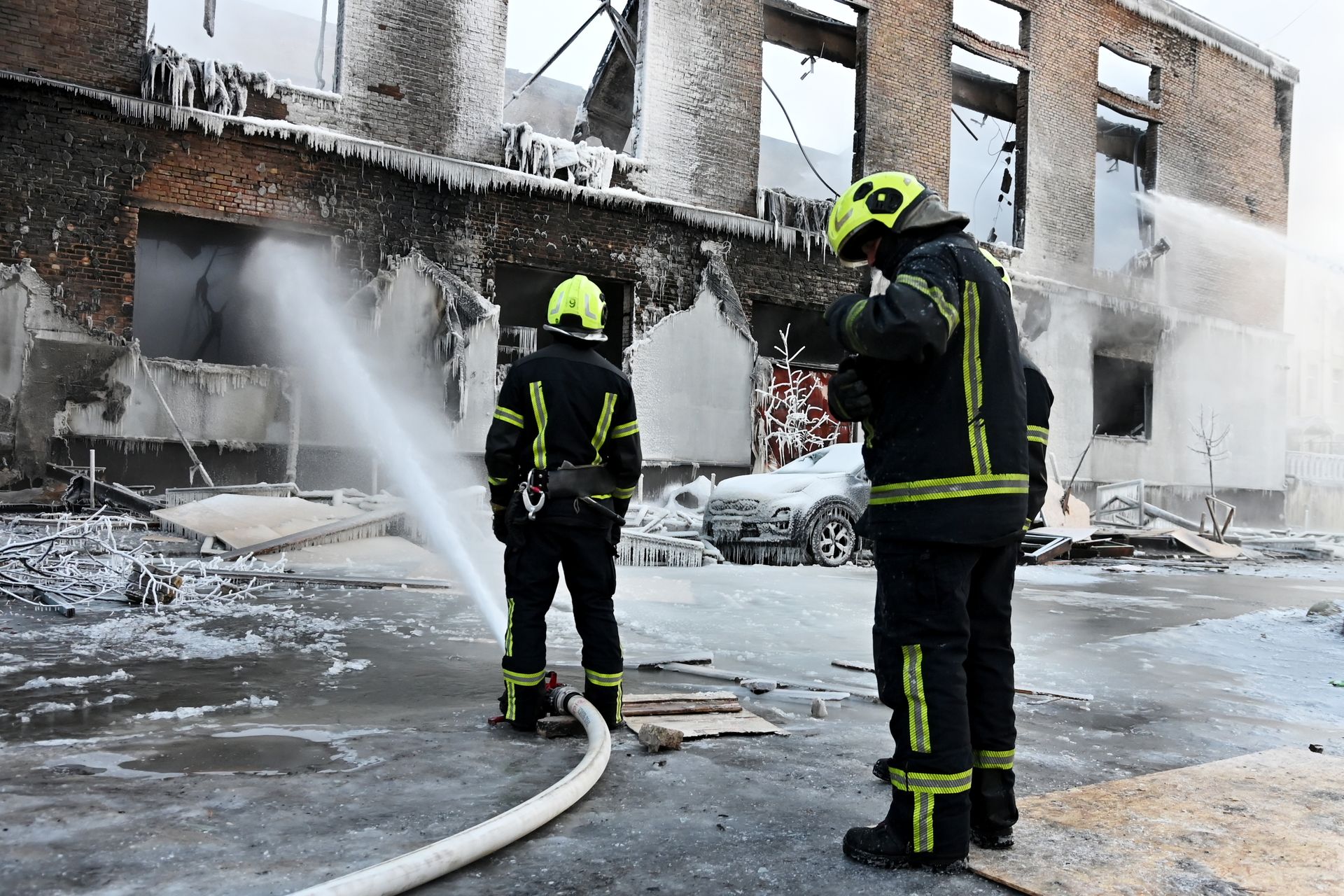 Still reeling from last mass attack, Russia hits Kyiv again with drones, cruise, ballistic missiles