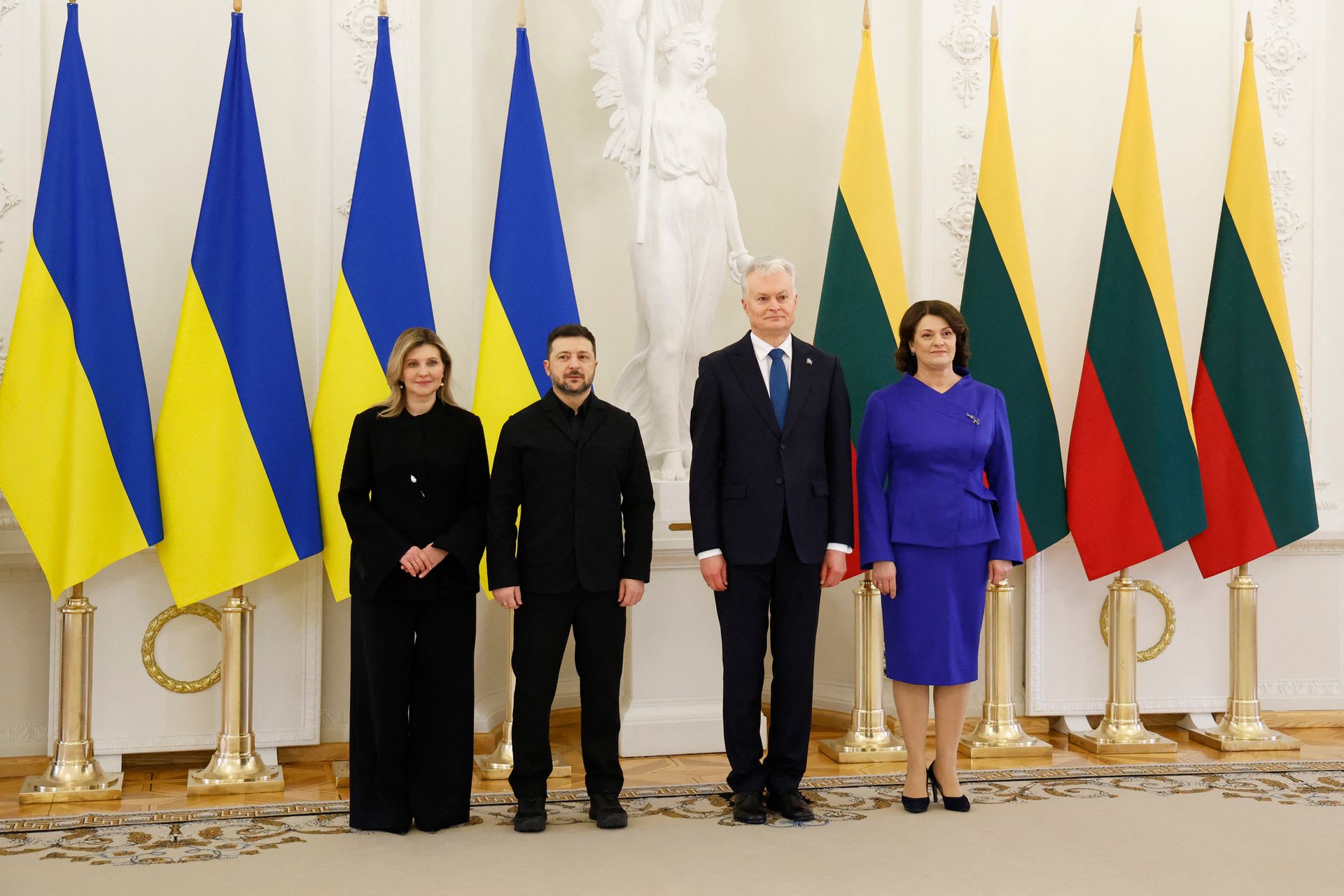 Zelensky meets Lithuania's president as country pledges nearly 100 generators for Ukraine amid Russian strikes