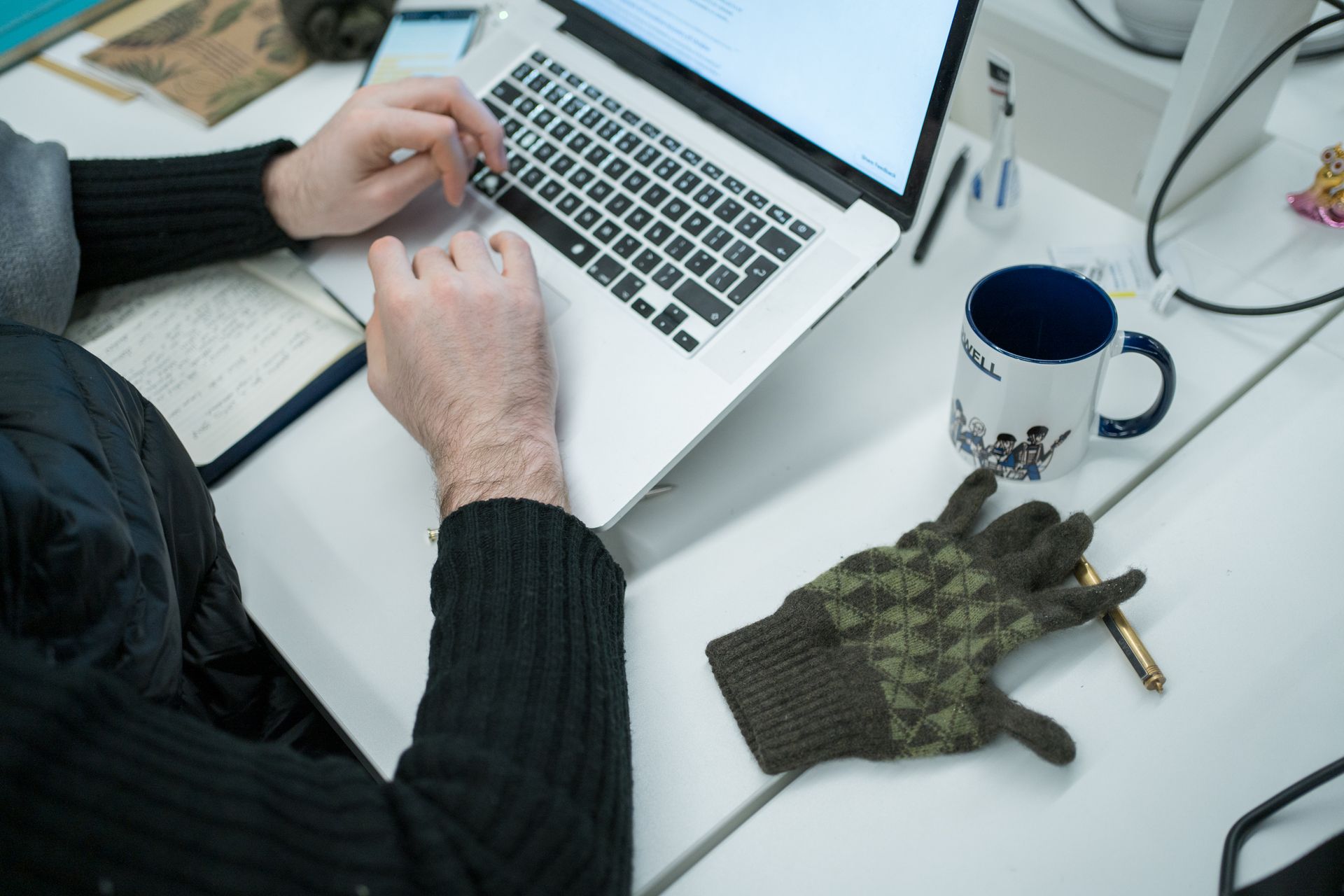 Business reporter Dominic Culverwell’s desk in The Kyiv Independent office in Kyiv, Ukraine, on Jan. 14, 2026.