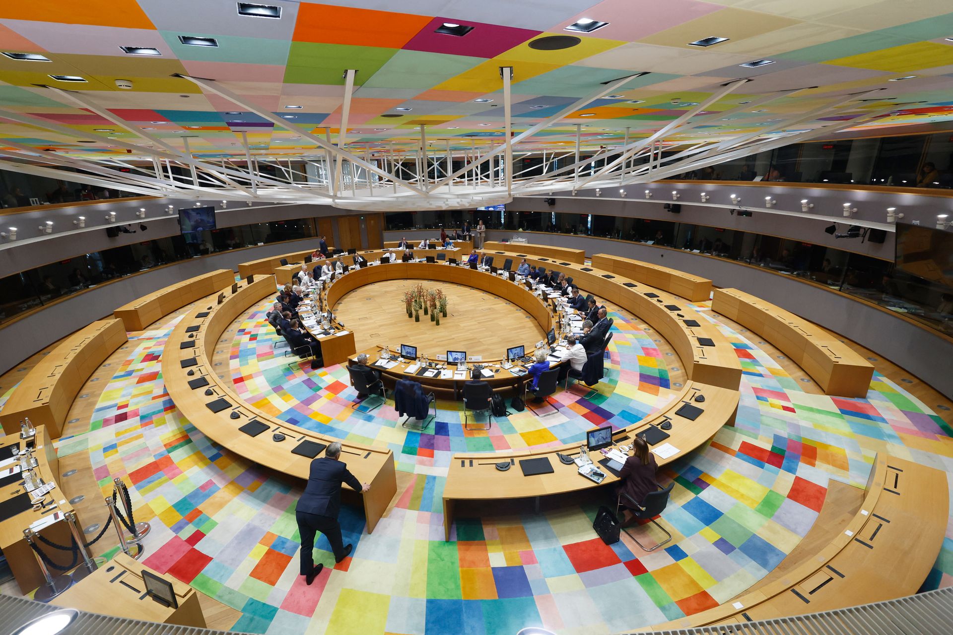 Ukraine edges closer to budget oblivion as Orban refuses to budge on 90-billion loan