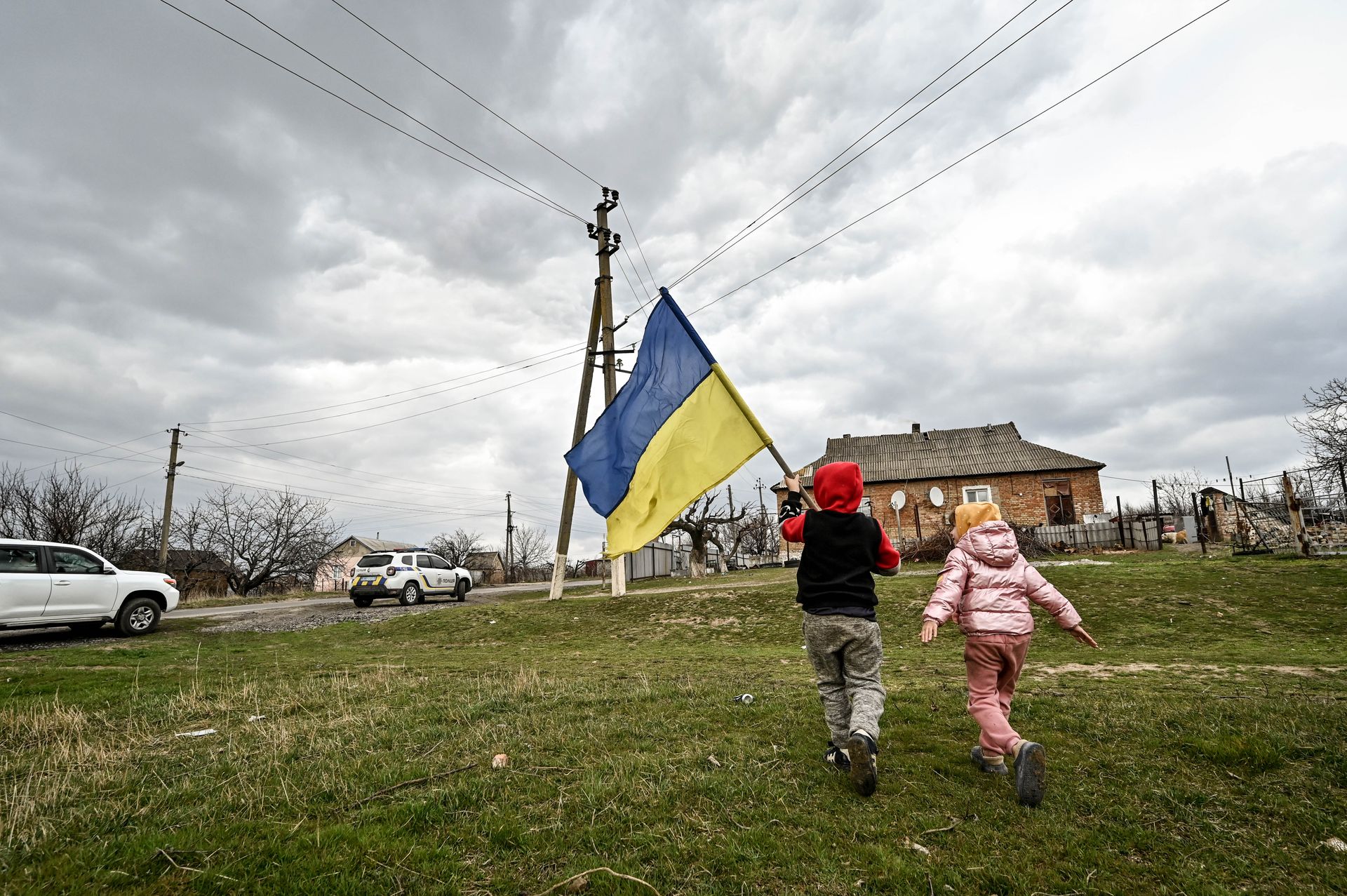 Ukraine brings back 8 children from Russian-occupied territories