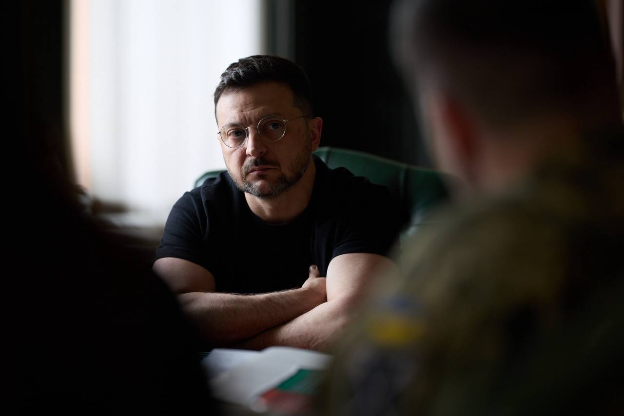 Zelensky announces pay raises, new service terms in army reform