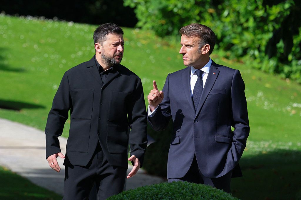 Ukraine war latest: Moscow oil refinery burns in 'just response' to Russian attacks as Zelensky visits G7