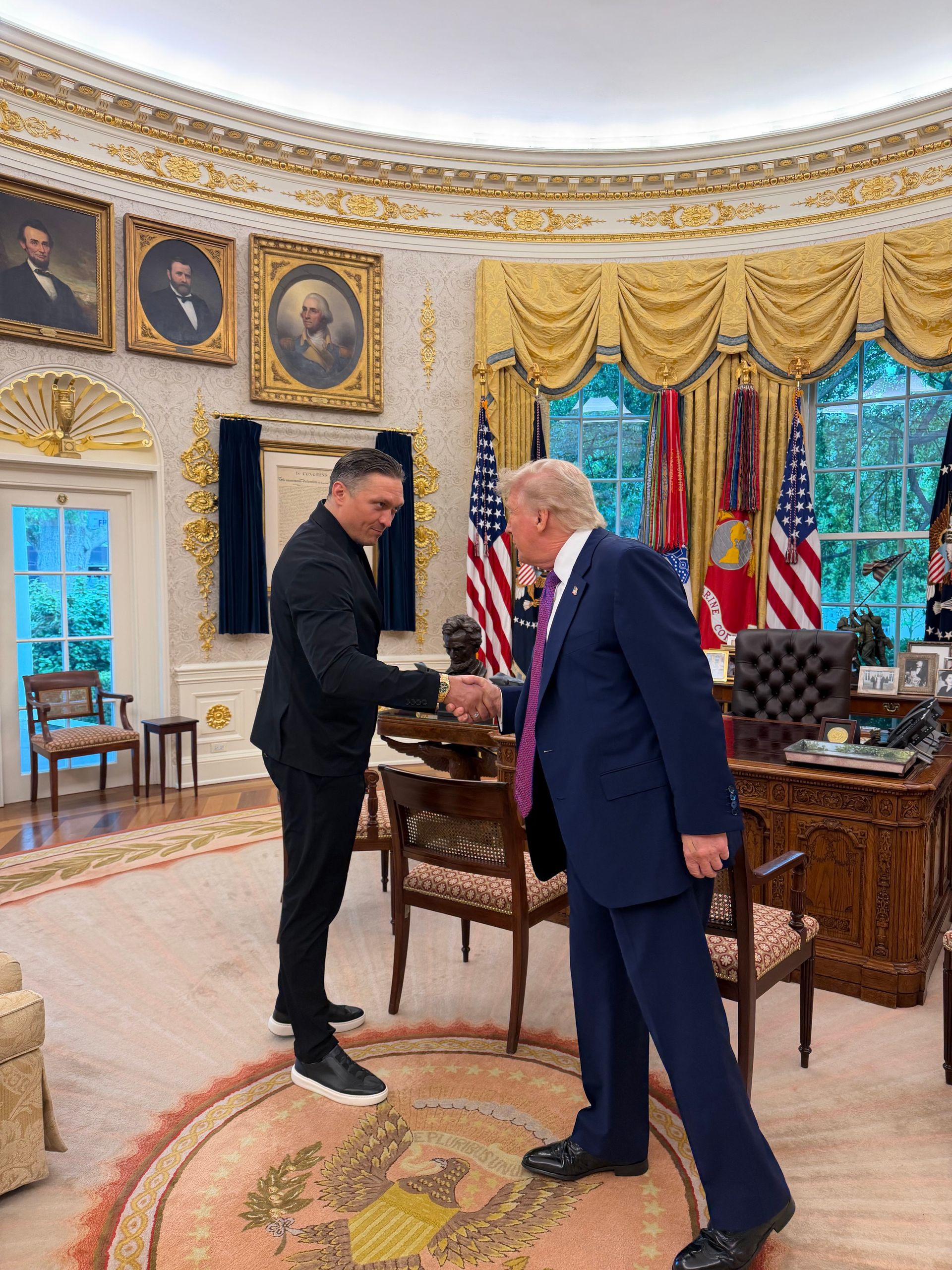 Ukrainian boxing champion Usyk visits White House, meets Trump