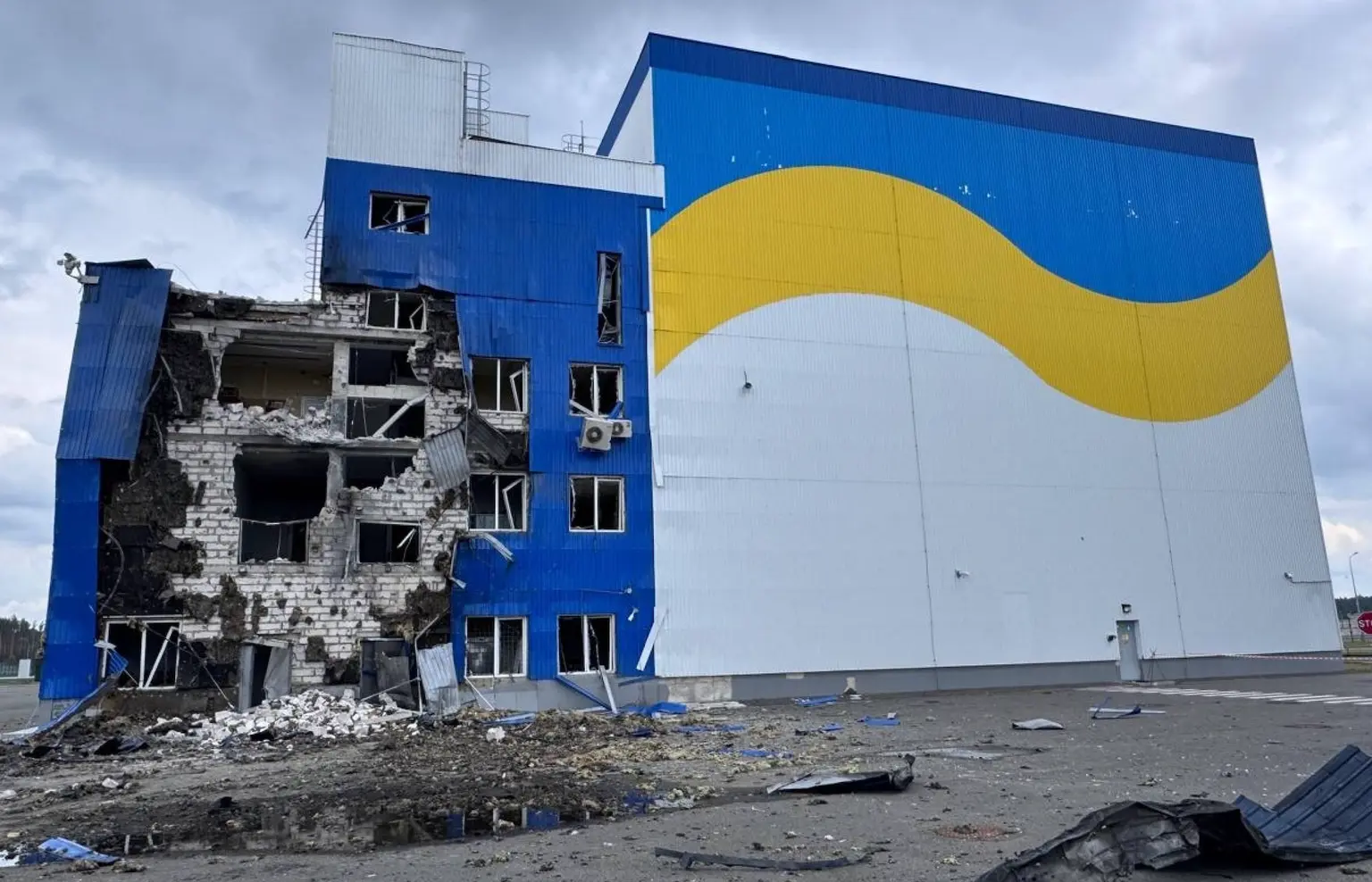 Ukraine war latest: Chornobyl's spent nuclear fuel depot hit
