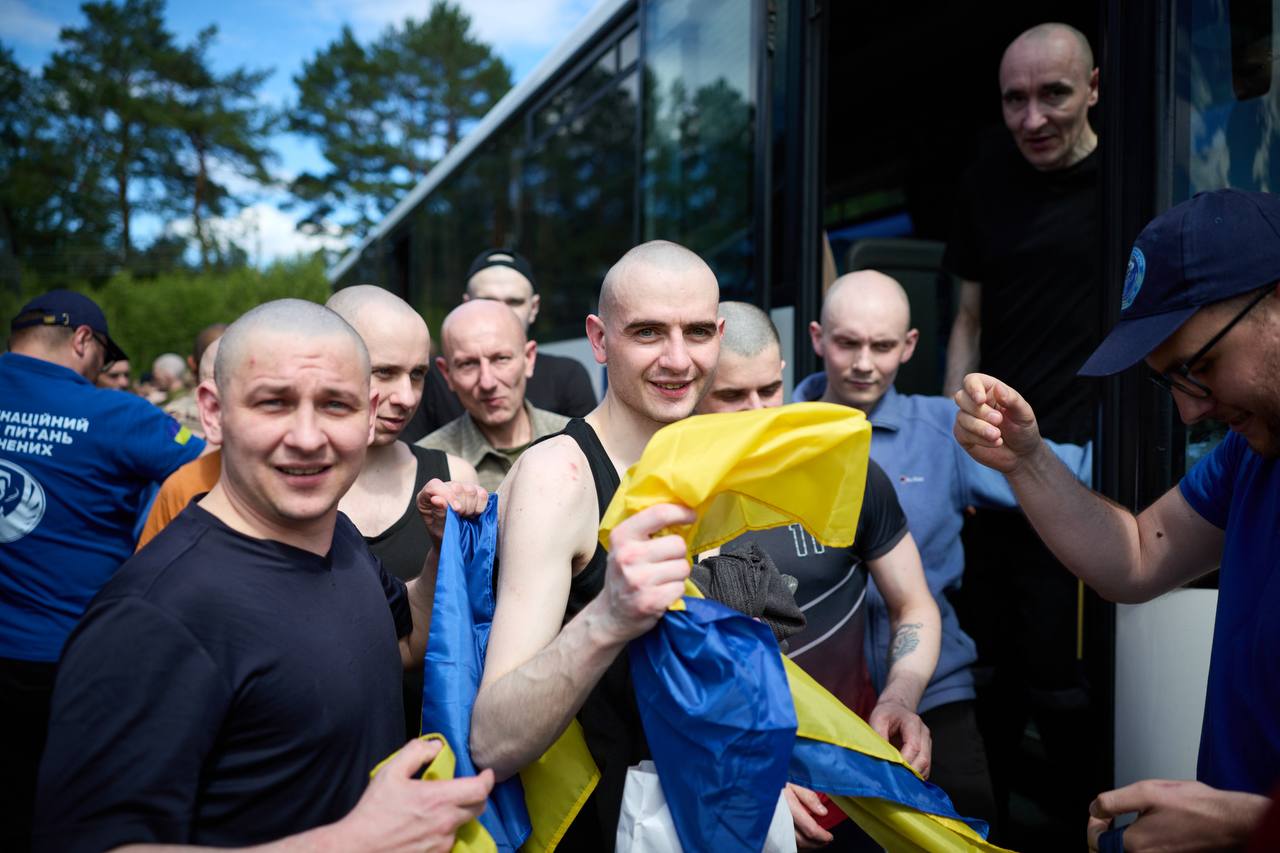 Ukraine war latest: Ukraine brings home 160 POWs in new exchange with Russia