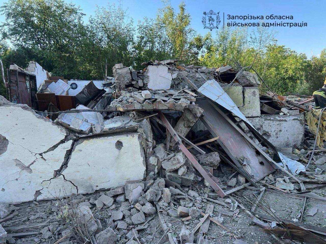 Russian bombing kills at least 5 in Zaporizhzhia