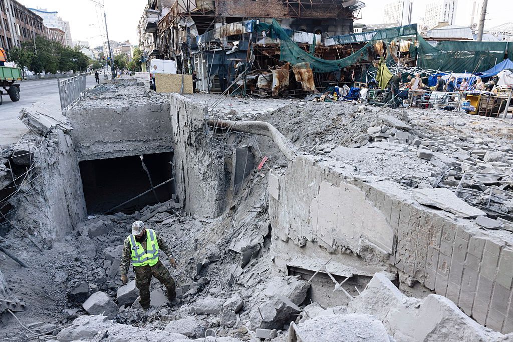 Russia-Ukraine war: 1 killed, 16 wounded as major overnight Moscow's ballistic missile attack hits Kyiv