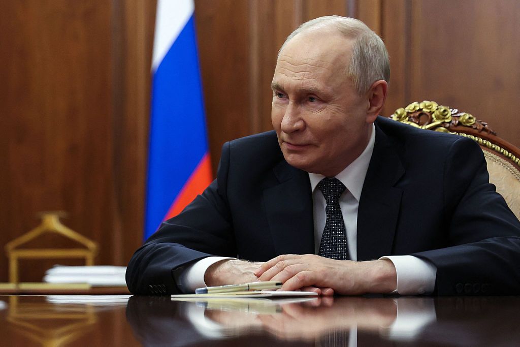 Путін підписав закон про жорсткі обмеження для росіян, засуджених заочно за кордоном