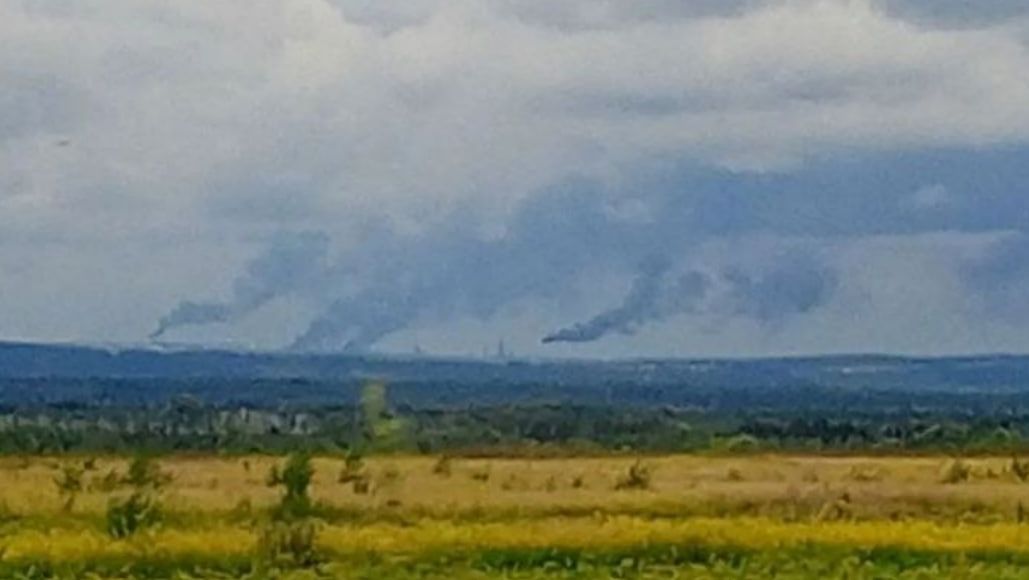 Дрони нібито спричинили пожежі на великому російському нафтовому заводі в Уфі за понад 1300 км від кордону з Україною