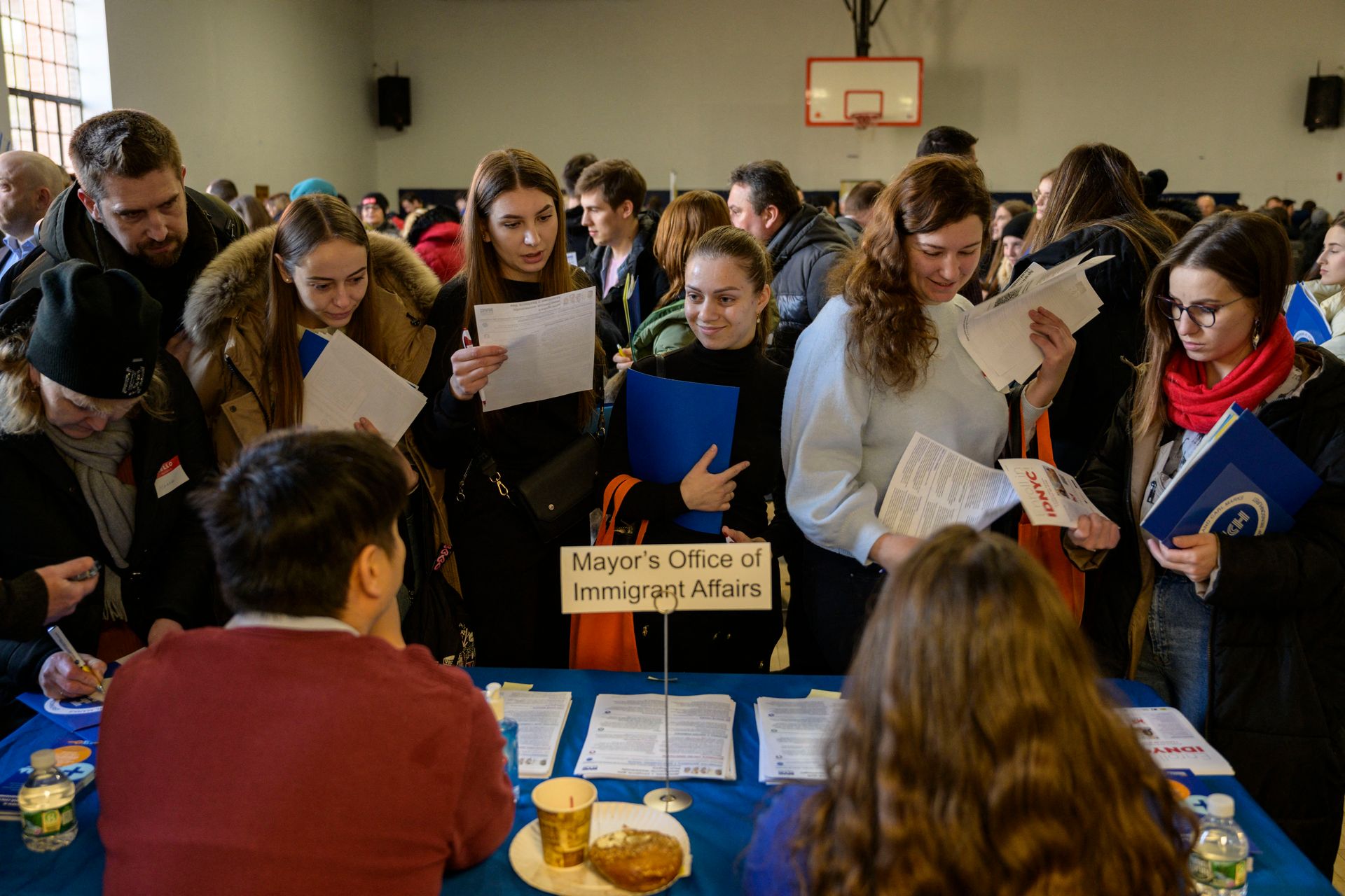 ⚡️ US lawmakers call to extend immigration protections for Ukrainian refugees as renewal deadline looms.