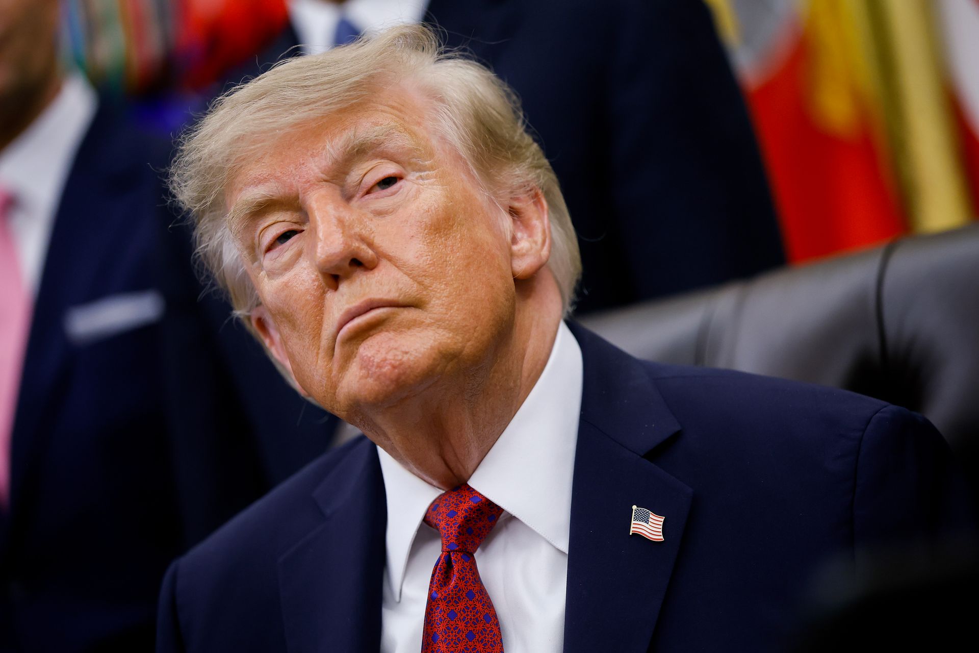 トランプ氏、対ロ制裁緩和の可能性をめぐり超党派の反発に直面