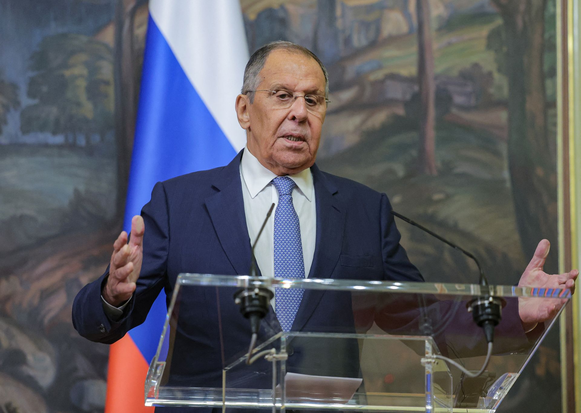 プーチン大統領の外相、ウクライナ戦争を1年長引かせたとして米国を非難 ロシアは和平できたと主張