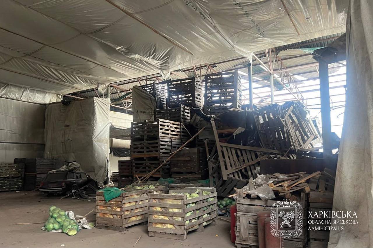 Russian attacks kill 10, injure 61 across Ukraine over past day as missile strike hits farm in Kharkiv Oblast One of the deadliest attacks struck northeastern Kharkiv Oblast. Six people — two men and four women — were killed, and 14 others were injured in Russian strikes on the village of Stara Hnylytsia in the Chuhuiv district, Kharkiv regional authorities reported.