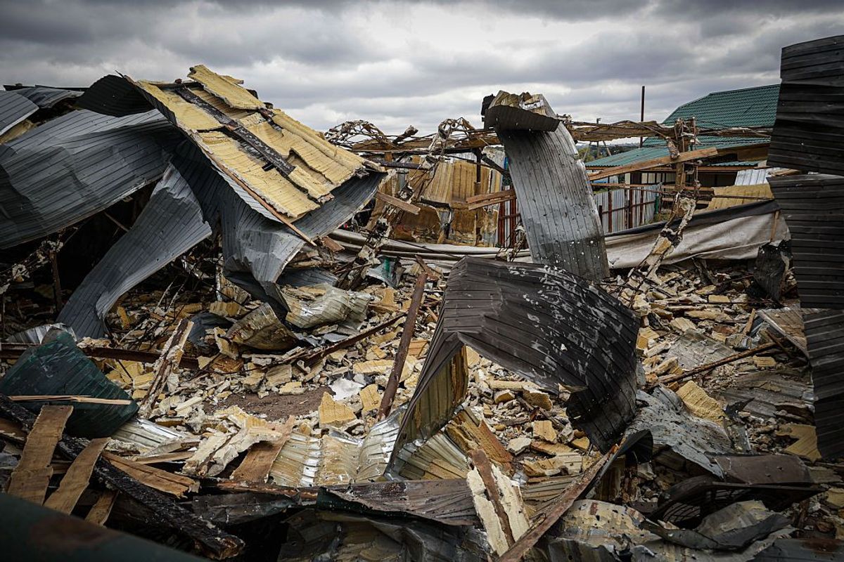 Ukraine urges US sanctions on suppliers to Russias Rassvet satellite network Kyiv fears that once Russia completes the satellite constellation, Moscow could use the network to obtain real-time information for strikes against Ukraine.