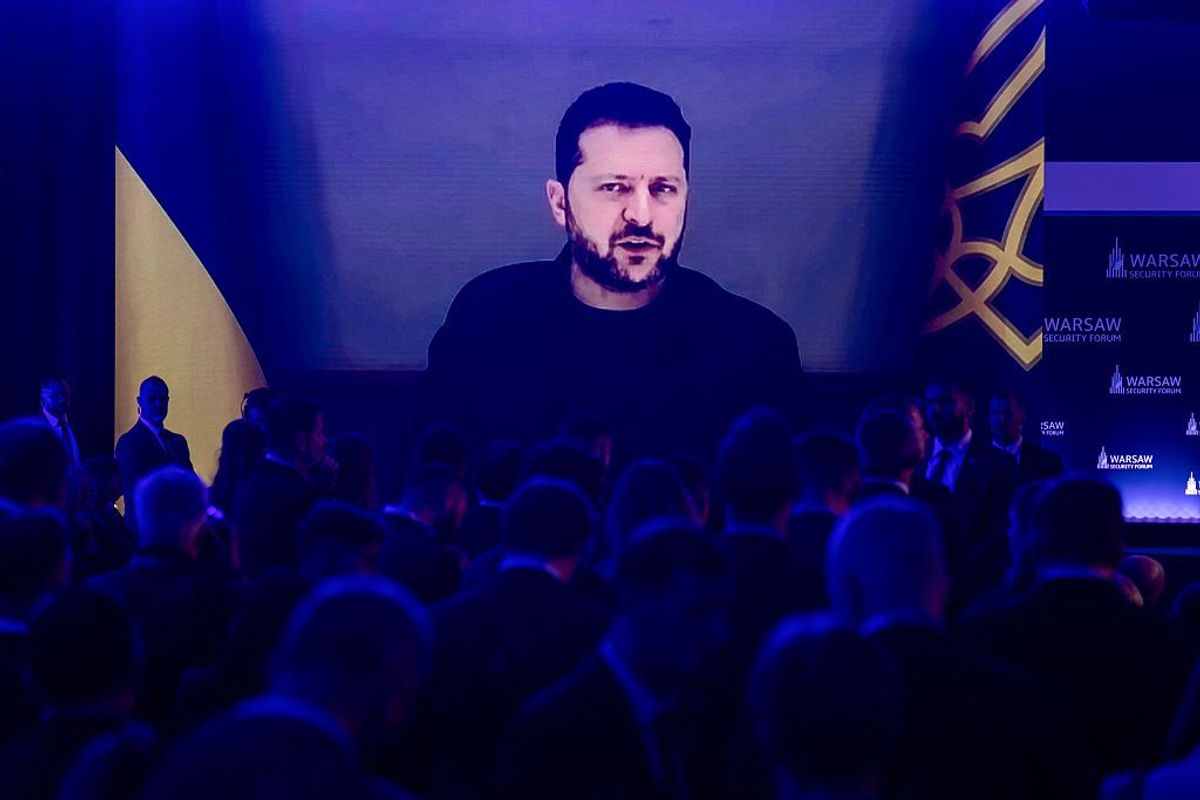 Зеленський заявив, що Київ припинив удари по російських НПЗ, тоді як Москва продовжує бити по енергосистемі України