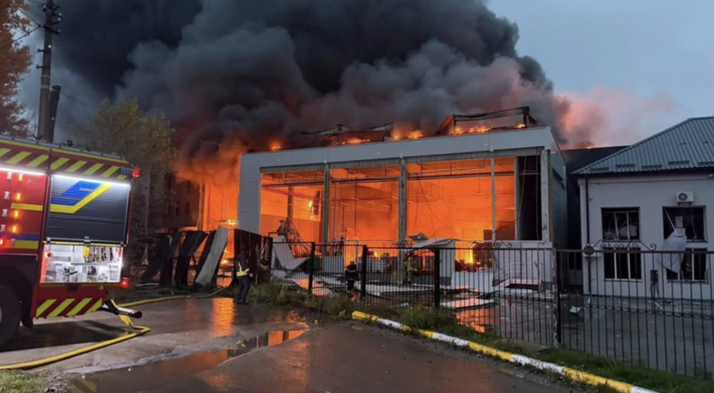 Russian attacks hit Ukrainian water filtration, plastics factories overnight
